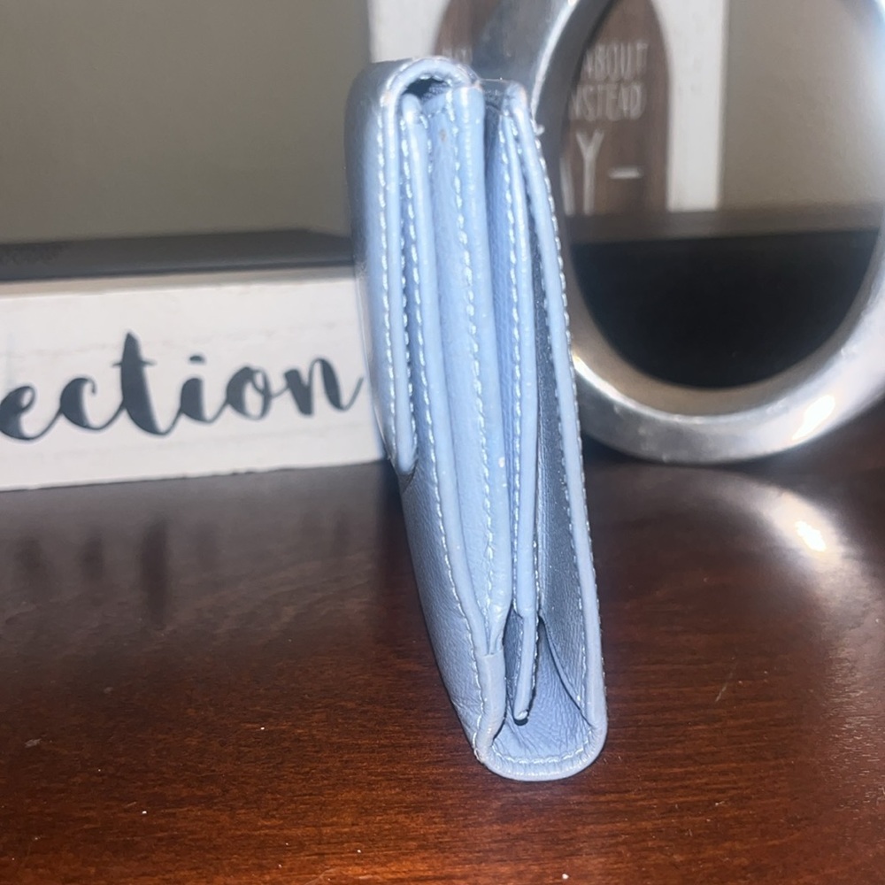 CHANEL Vintage CC Button Long Bifold Wallet Purse Leather Blue Made In Spain EUC - Picture 4 of 16